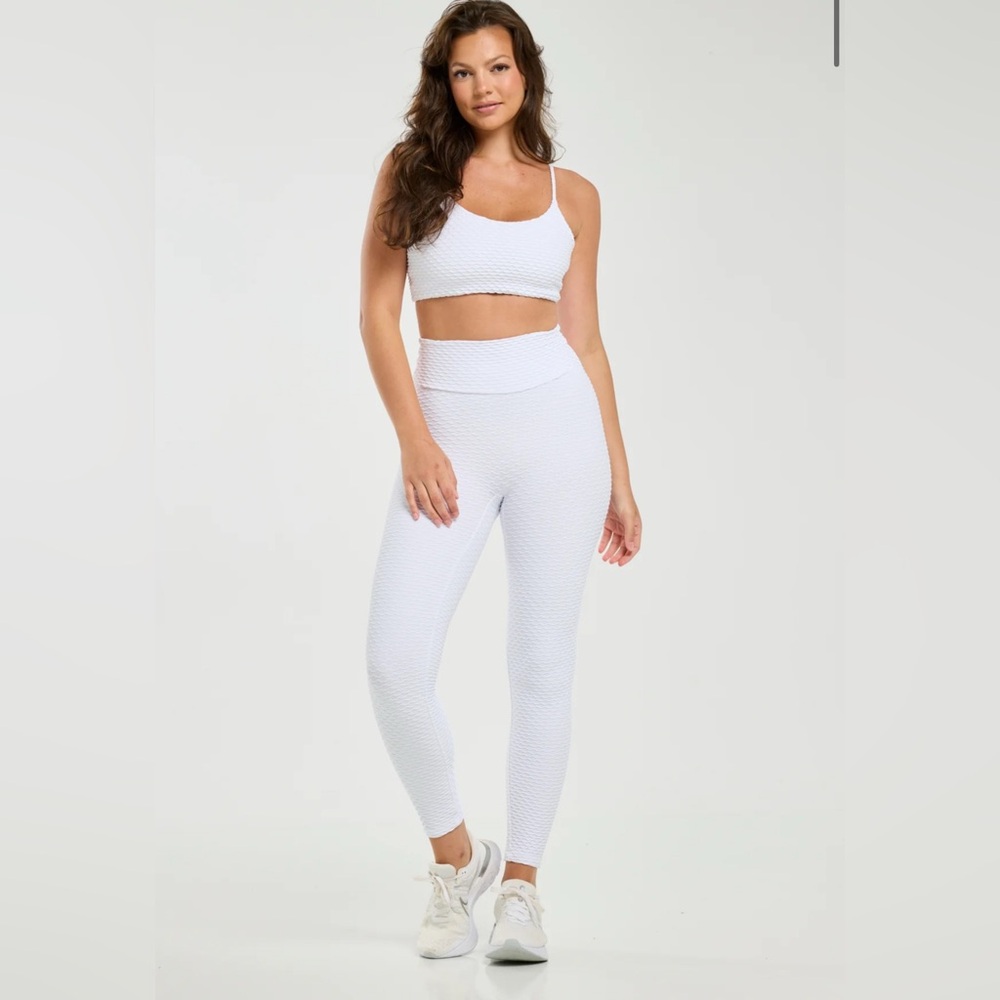 Booty by Brabants Croco Skin Seamless Leggings and Bralette White